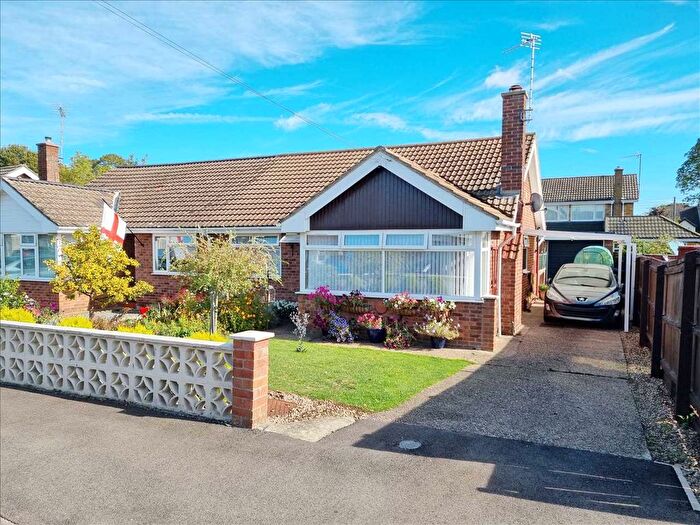 2 Bedroom Semi-Detached Bungalow For Sale In Hawthorn Close, Sleaford, NG34