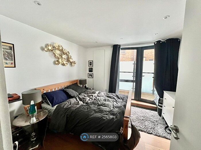 2 Bedroom Flat To Rent In Umberston Street, London, E1