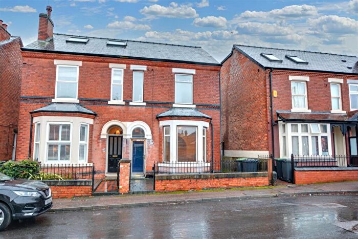 3 Bedroom Semi Detached House For Sale In Collington Street, Beeston, Nottingham, NG9