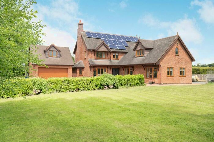 5 Bedroom Detached House For Sale In Beamhurst, Uttoxeter, Staffordshire, ST14