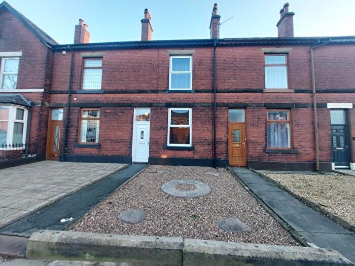 2 Bedroom Terraced House To Rent In Bolton Road, Bury, BL8