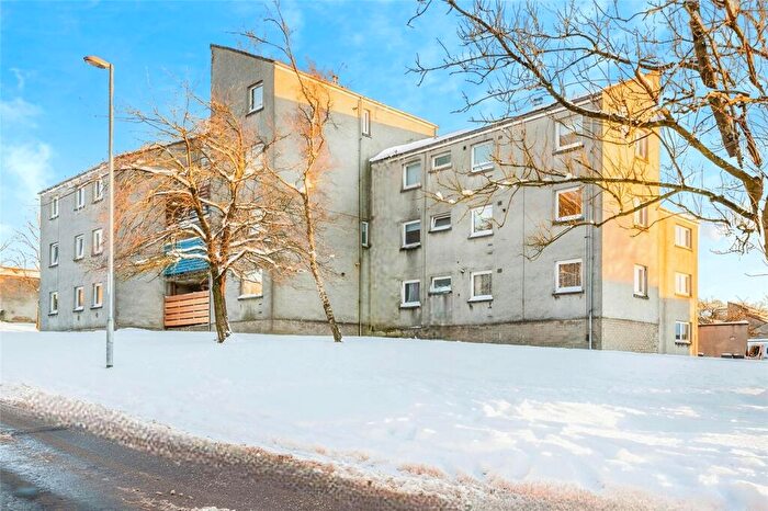 3 Bedroom Flat To Rent In Skye Drive, Cumbernauld, Glasgow, G67