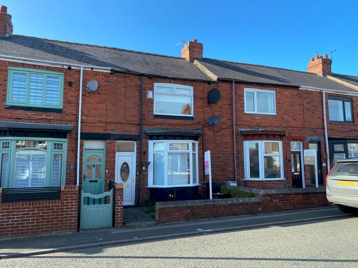 2 Bedroom Property To Rent In The Parade, Washington, NE38