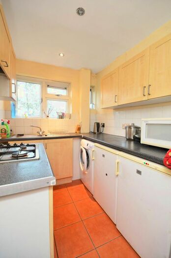 1 Bedroom Flat To Rent In Thames Road, Strand On The Green, London, W4