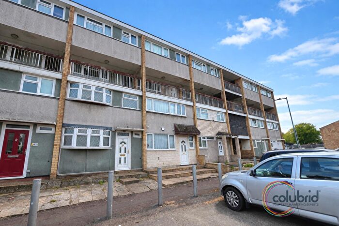 4 Bedroom Maisonette For Sale In Southwark Path, Basildon, SS14
