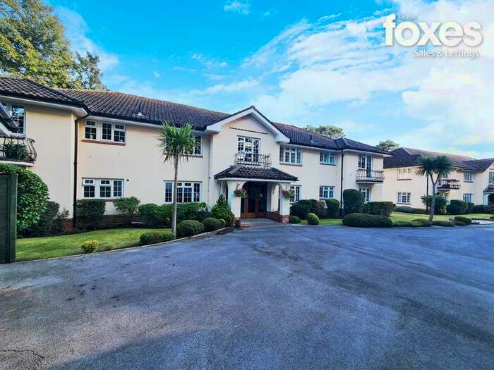 3 Bedroom Flat To Rent In Lingfield Court, 121 Golf Links Road, Ferndown, BH22
