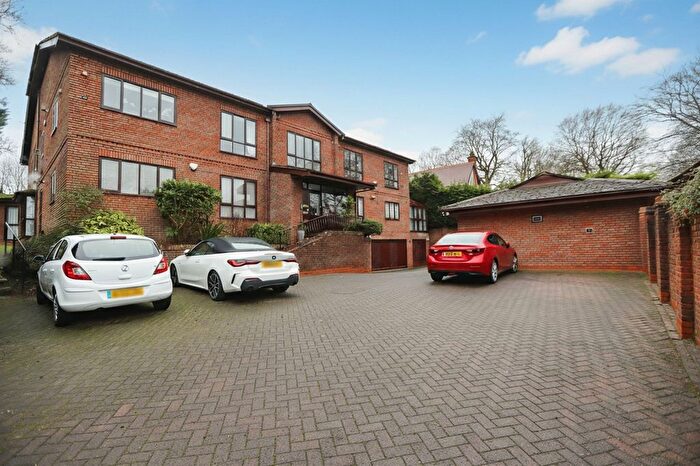 2 Bedroom Flat For Sale In Apartment, The Courts, Ringley Park, Whitefield, Manchester, M45