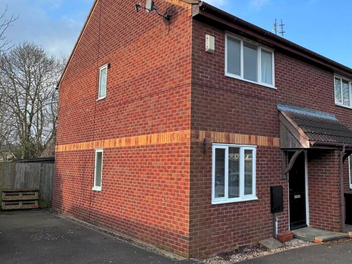 2 Bedroom Semi-Detached House To Rent In Deacon Close, Shepshed, LE12