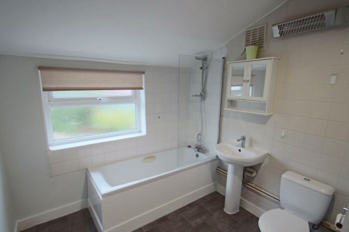 2 Bedroom Terraced House To Rent In Ethronvi Road, Bexleyheath, Kent, DA7