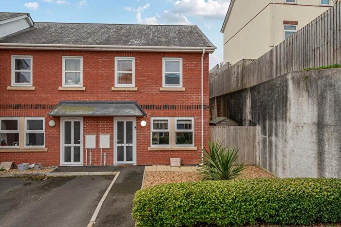 3 Bedroom End Of Terrace House For Sale In Ackland Close, Bideford, Devon, EX39