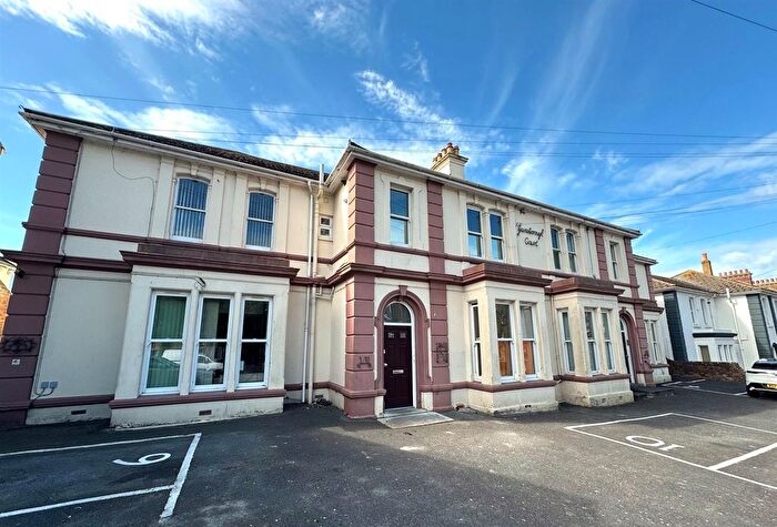 2 Bedroom Flat For Sale In Gainsborough Court, Dorchester Road, Weymouth, DT4