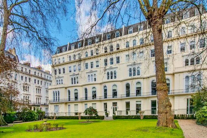 2 Bedroom Flat To Rent In Garden House, - Kensington Gardens Sq, W2