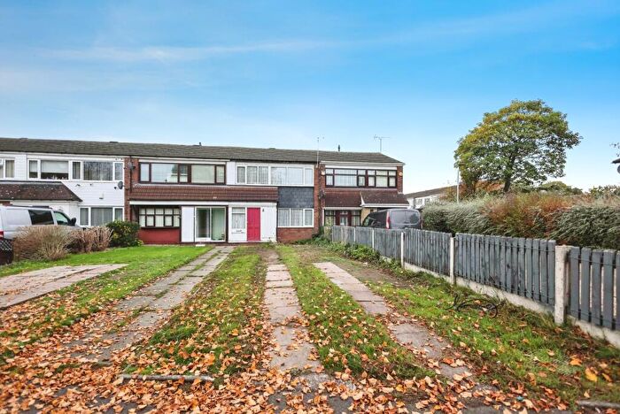 3 Bedroom Terraced House For Sale In Farnborough Road, Birmingham, West Midlands, B35