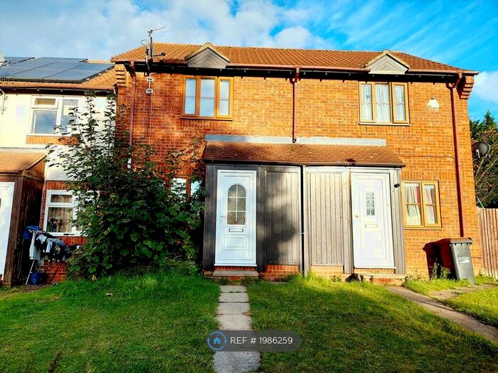 2 Bedroom Terraced House To Rent In The Ridings, Luton, LU3
