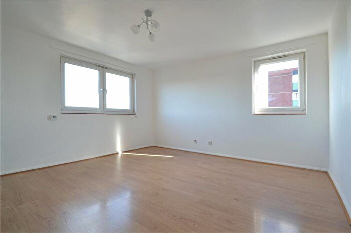 2 Bedroom Apartment To Rent In Blake House, Porchester Mead, Beckenham, Kent, BR3