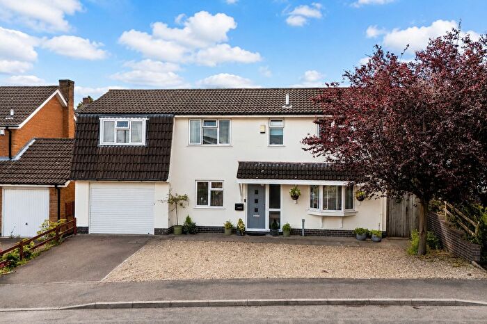 4 Bedroom Detached House For Sale In Gresley Close, Thurnby, Leicester, Leicestershire, LE7