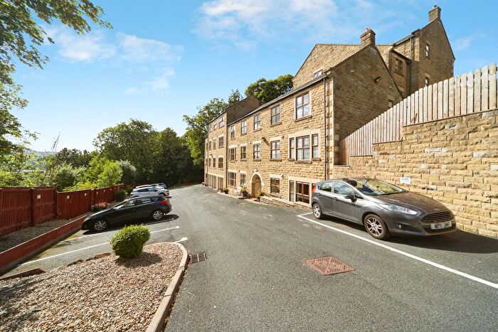 2 Bedroom Apartment For Sale In Banks Lane, Riddlesden, Keighley, BD20