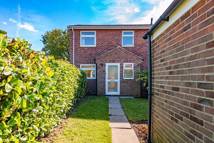 2 Bedroom End Of Terrace House To Rent In Saxon Place, Wantage, OX12