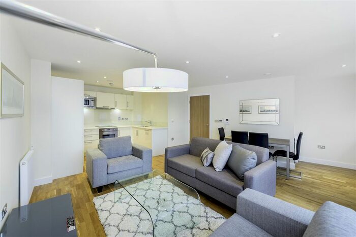 2 Bedroom Flat To Rent In Arc House, Maltby Street, Tower Bridge, London, SE1