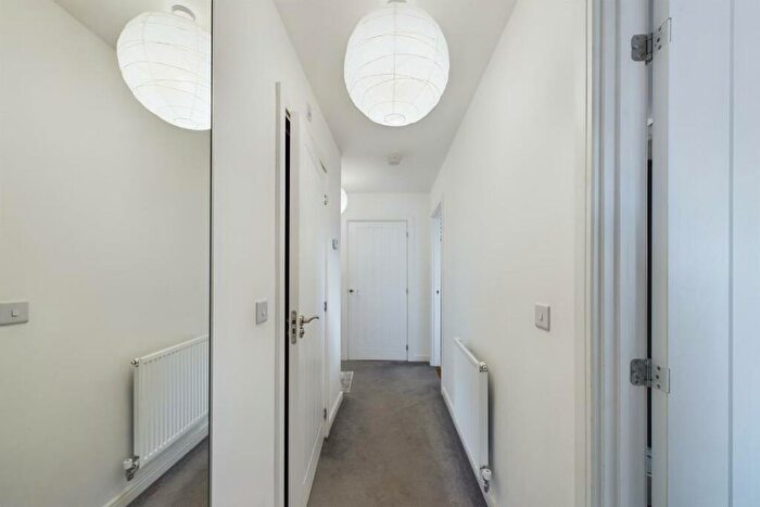 2 Bedroom Apartment For Sale In Woods Road, Chichester, PO19