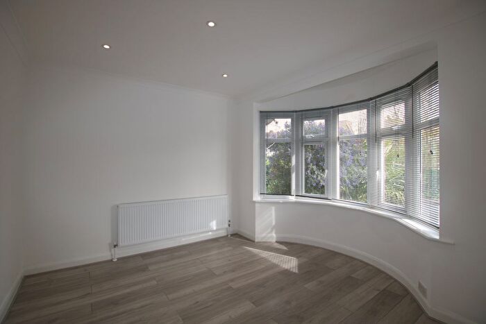 1 Bedroom Flat To Rent In Northview Crescent, Neasden, London, NW10