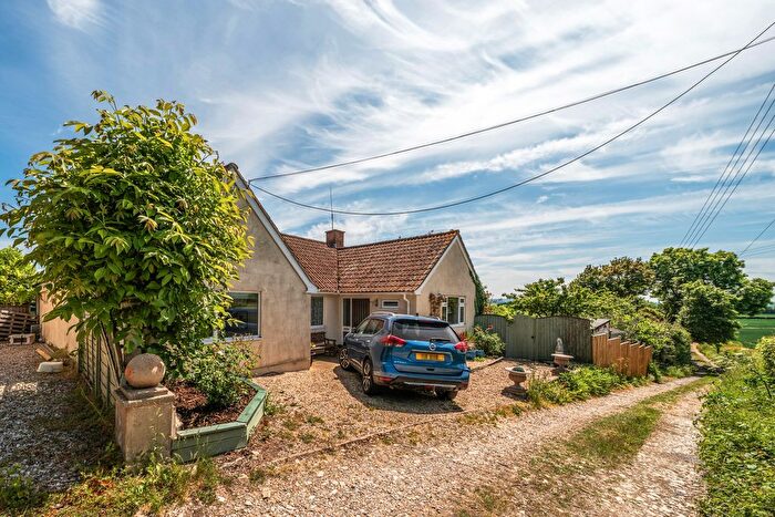 3 Bedroom Detached Bungalow For Sale In Fivehead, Taunton, TA3
