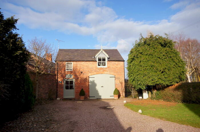 2 Bedroom Barn Conversion To Rent In The Coach House, Platts Lane, Hatton Heath, CH3