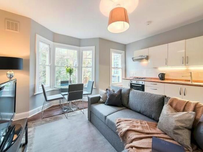 2 Bedroom Flat To Rent In Gosterwood Street, London, SE8