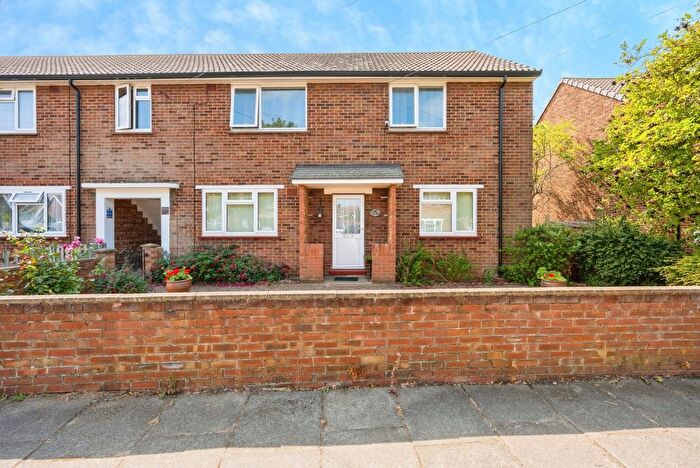 2 Bedroom Flat For Sale In Hereford Road, Bedford, Bedfordshire, MK42