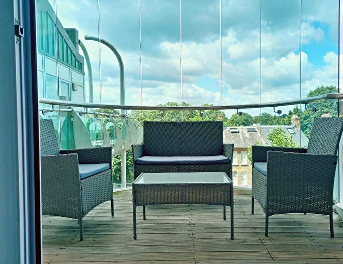 1 Bedroom Flat To Rent In Sydney Road, Enfield, London, EN2