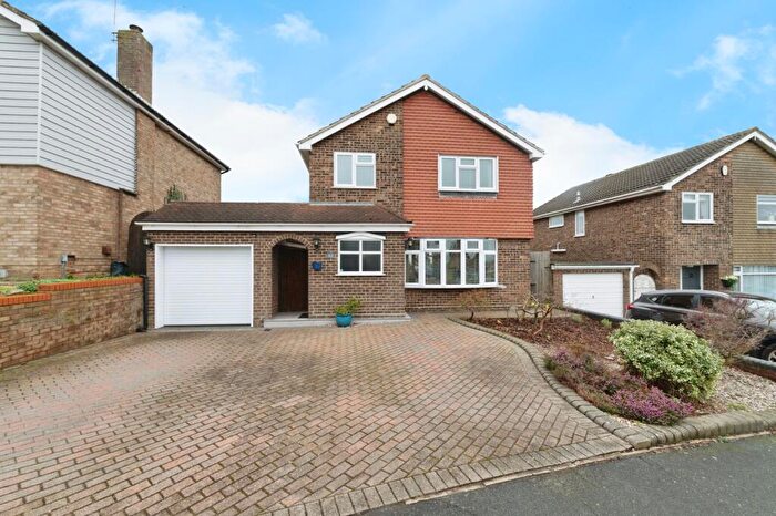 4 Bedroom Detached House For Sale In Halstow Way, Basildon, Essex, SS13