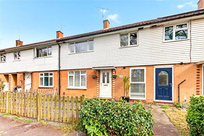 3 Bedroom Terraced House For Sale In Priestwood Avenue, Bracknell, RG42