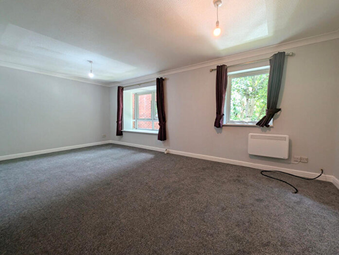2 Bedroom Apartment To Rent In Sanders Road, Bromsgrove, B61