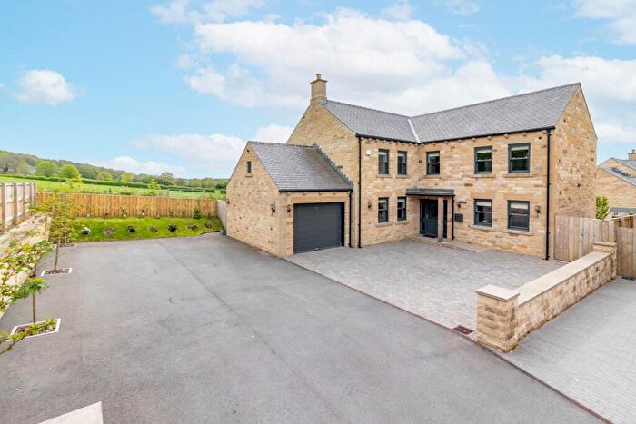 4 Bedroom Detached House For Sale In Collin Wood Lane, Birstwith, HG3