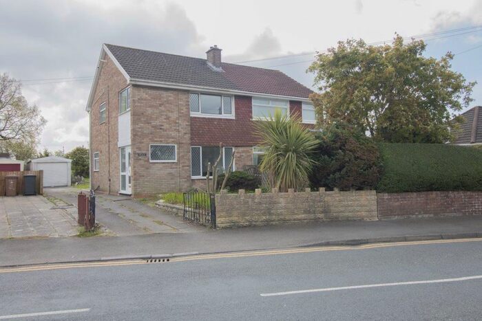3 Bedroom Property To Rent In Bryn Lane, The Bryn, Pontllanfraith, NP12