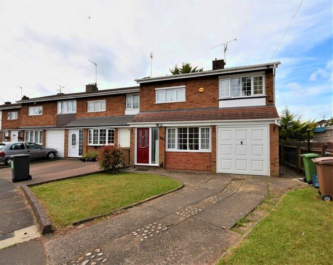 3 Bedroom Semi-Detached House To Rent In Bodmin Road, Luton, LU4