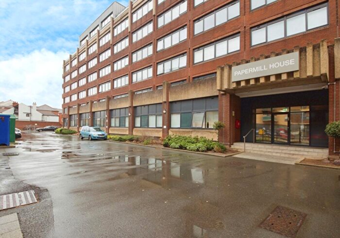 1 Bedroom Flat For Sale In South Street, Romford, Essex, RM1