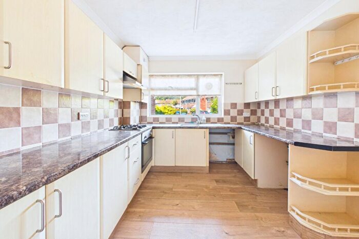 3 Bedroom Terraced House For Sale In Redhoave Road, Poole, Dorset, BH17 - Photo 2