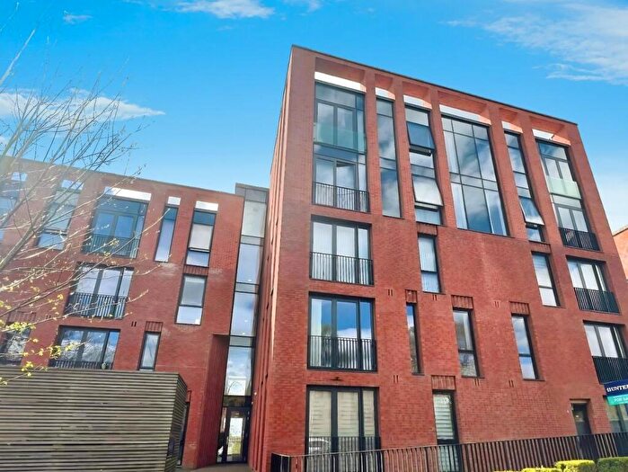 2 Bedroom Apartment For Sale In King Edwards Square, Sutton Coldfield, B73