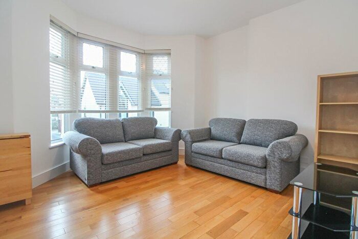 2 Bedroom Flat To Rent In Newfoundland Road, CF14