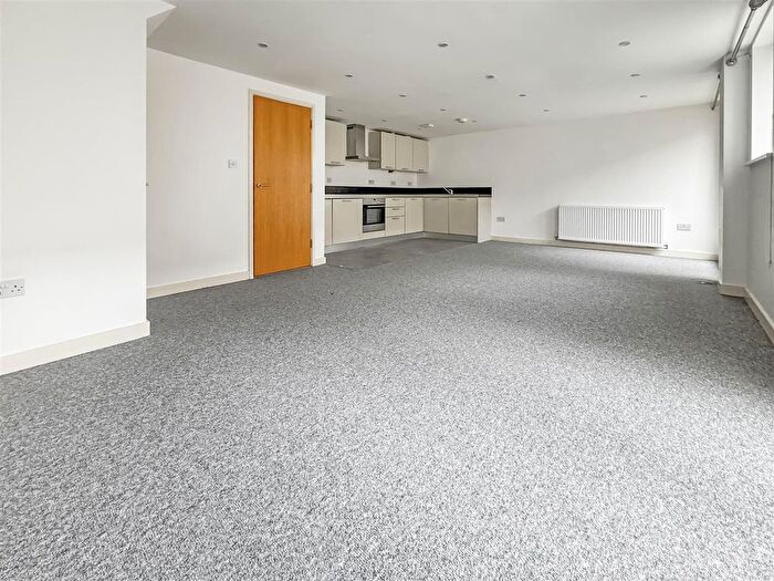 2 Bedroom Flat For Sale In Elm Grove, Southsea, PO5