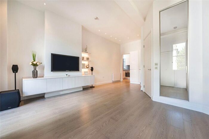 1 Bedroom Flat To Rent In Belsize Park Gardens, Belsize Park, NW3