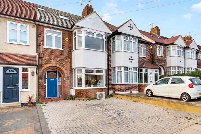 4 Bedroom Terraced House For Sale In Arlington Road, Southgate, N14