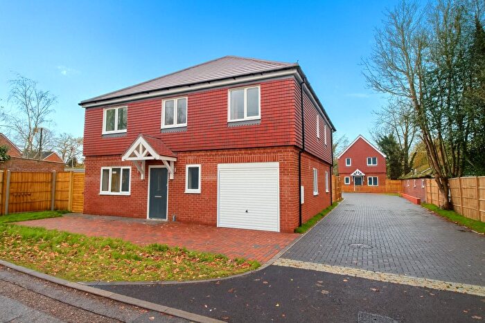 4 Bedroom Detached House To Rent In Chase Road, Lindford, Bordon, Hampshire, GU35