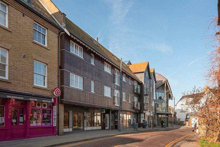 2 Bedroom Apartment For Sale In Horsebridge Road, Whitstable, CT5