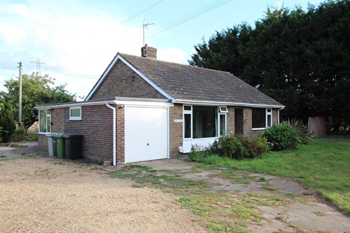 2 Bedroom Bungalow For Sale In Bourne Road, Ryhall, Lincs, PE9