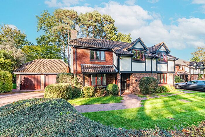 5 Bedroom Detached House For Sale In The Burlings, Ascot, Berkshire, SL5