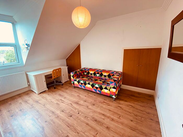 1 Bedroom Flat To Rent In Endymion Road, London, N4