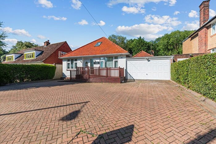 4 Bedroom Detached House To Rent In Clamp Hill, Stanmore, HA7