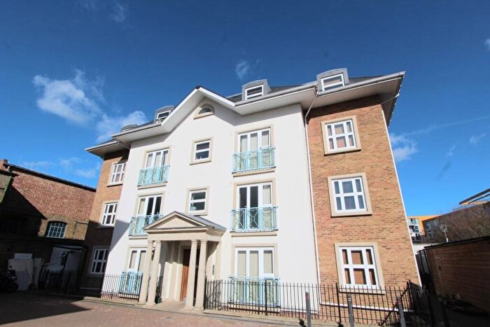 2 Bedroom Apartment To Rent In Richmond Court, High Street, Hornsey, London, N8
